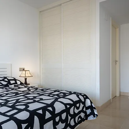 At144 Completamente Equipado, Con Piscina Y Cerca De La Playa * 토르뎀바라