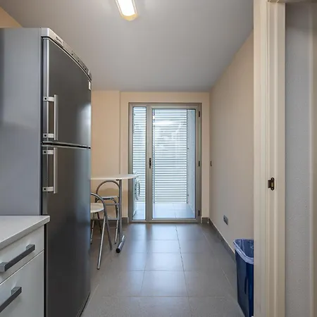 At144 Completamente Equipado, Con Piscina Y Cerca De La Playa * 토르뎀바라
